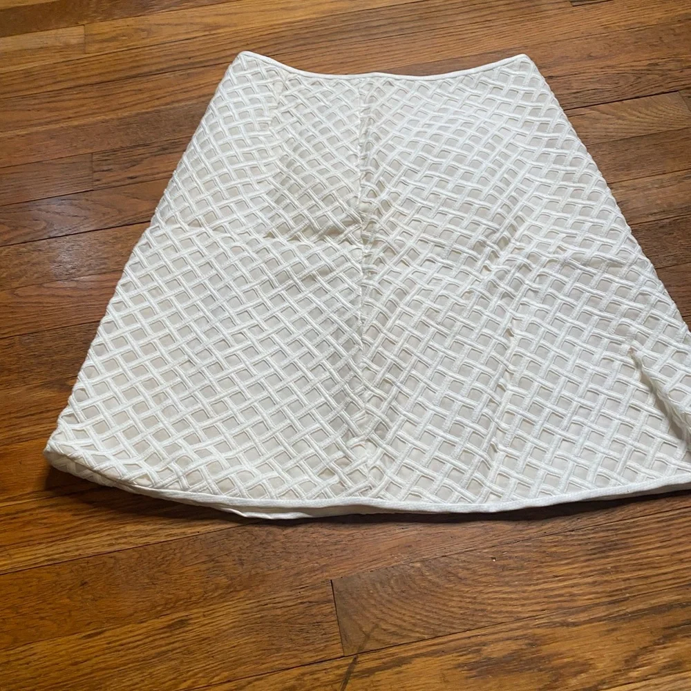 TORY BURCH White Textured A-Line Skirt Size 6 - Picture 2 of 7